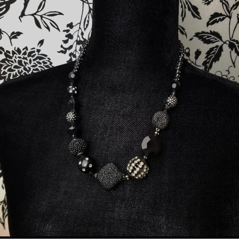 VNTG Necklace rhinestone beads, diamond faceted beads,sparkle seed beads on disk